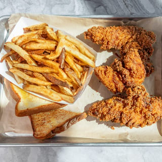 CHICKEN TENDERS w/ FRIES